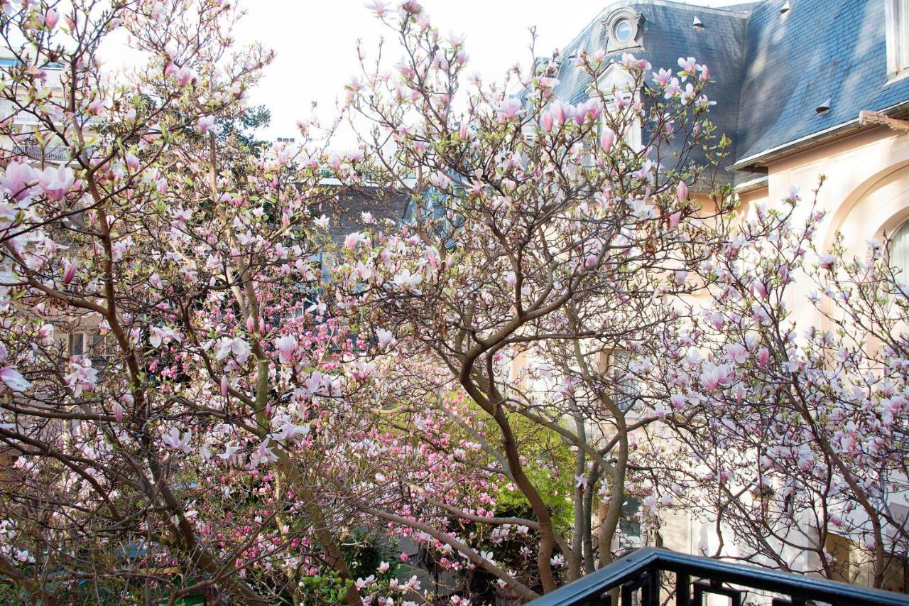 Renaissance Paris Nobel Tour Eiffel Hotel Exterior foto